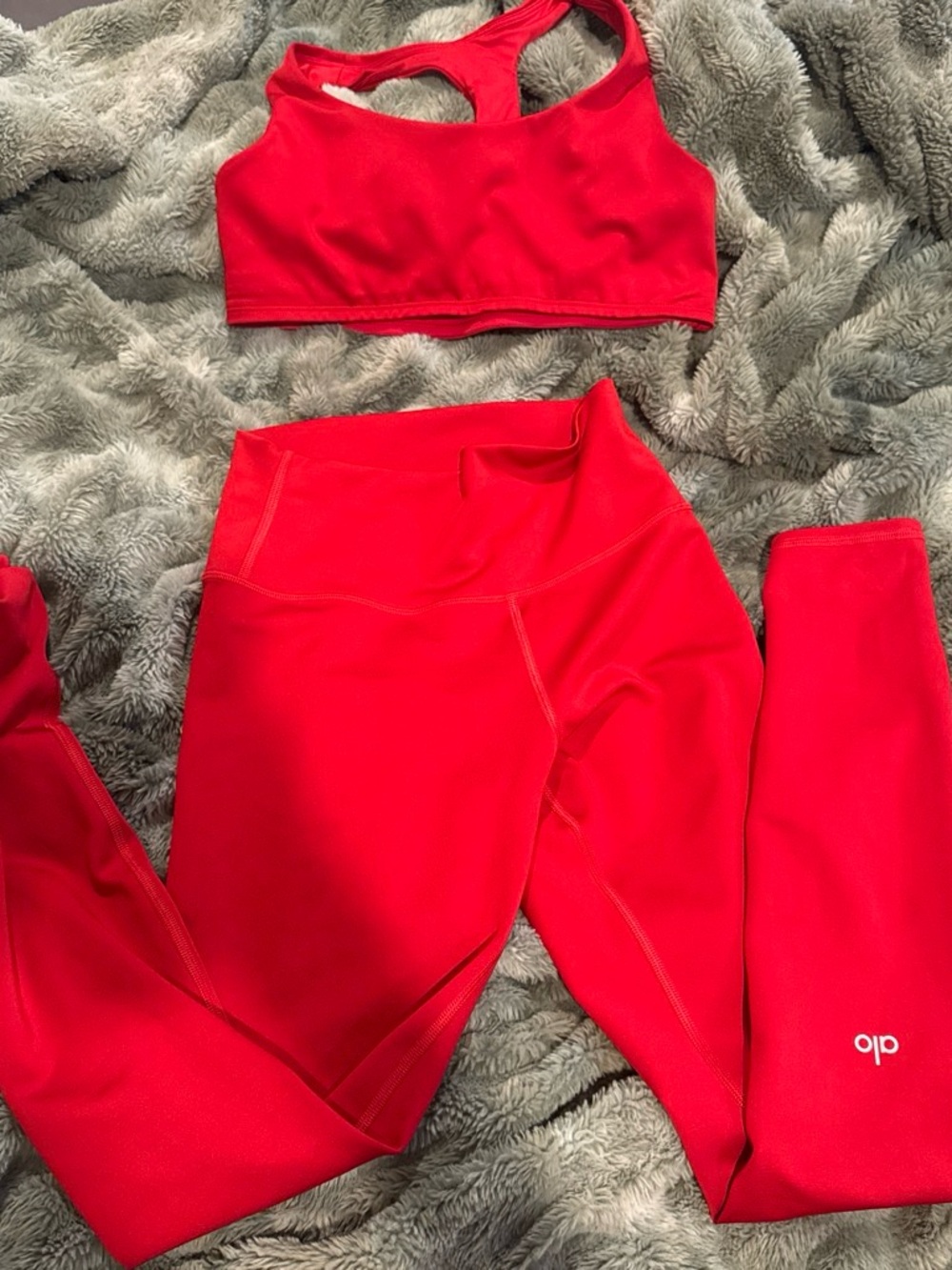 High-Waist Red Women's Leggings and sports bra SET - Smooth Stretch Fit